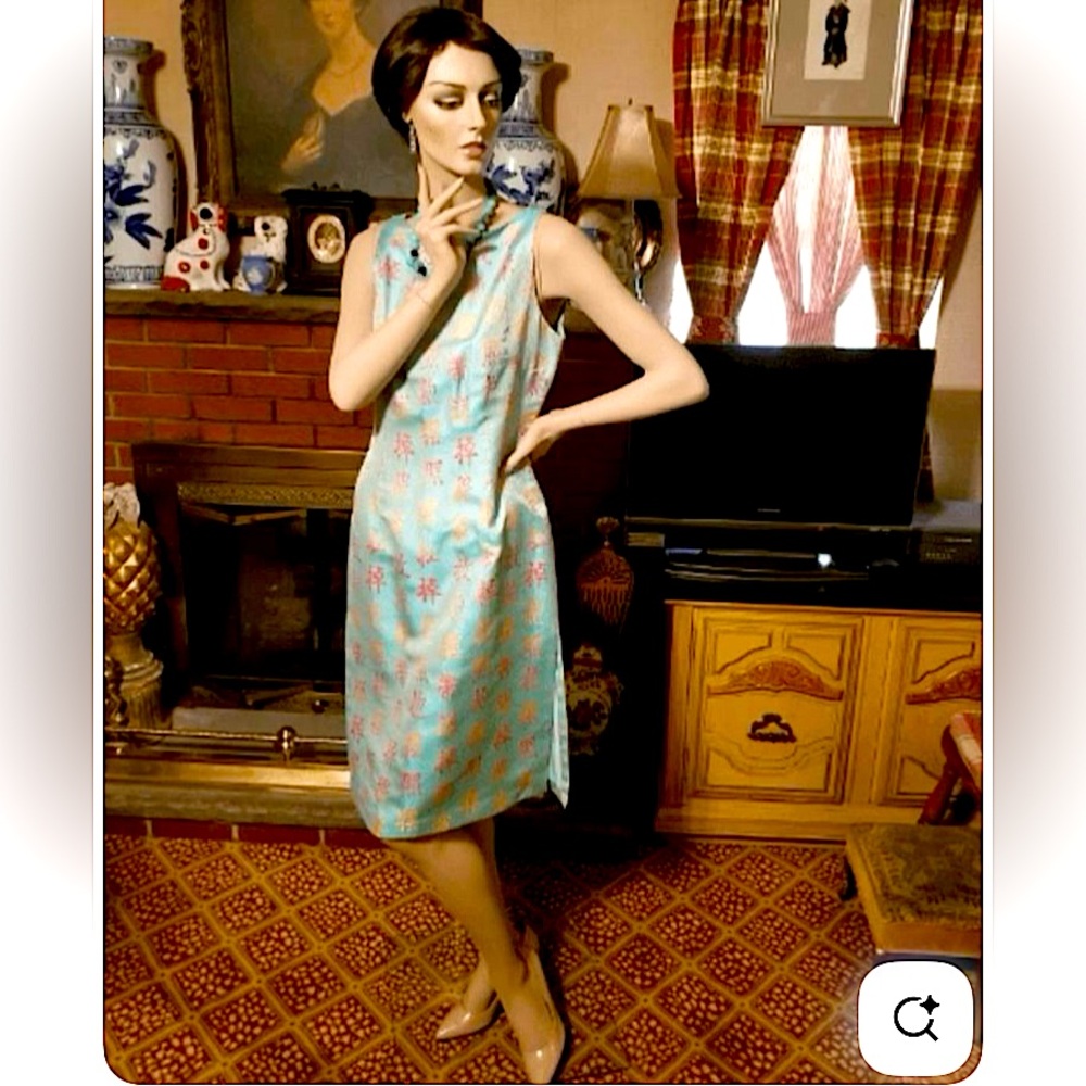 Vintage Parisienne Chinese Character Dress - size 6, mint condition